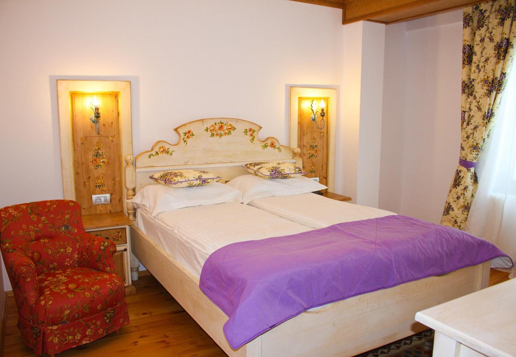 Casa Comana Boutique Hotel Bukares Bagian luar foto