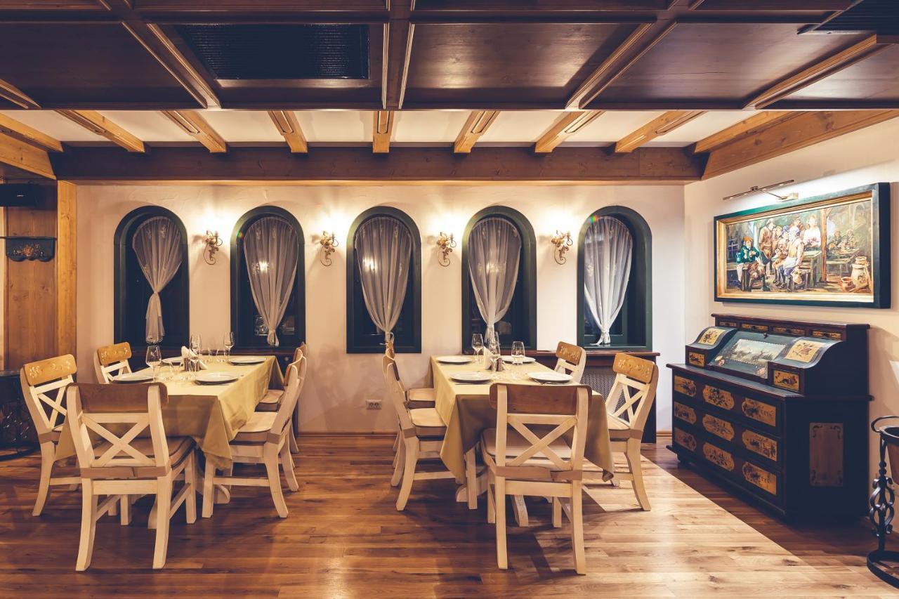 Casa Comana Boutique Hotel Bukares Bagian luar foto